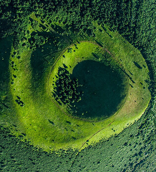 We protect nature around the Volcanoe